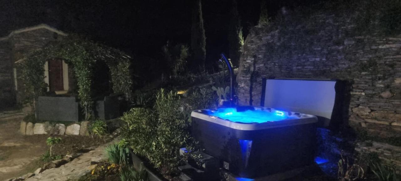 Villa Casa Santini dans Domaine privé, Piscine, Jacuzzi Porri Exterior foto